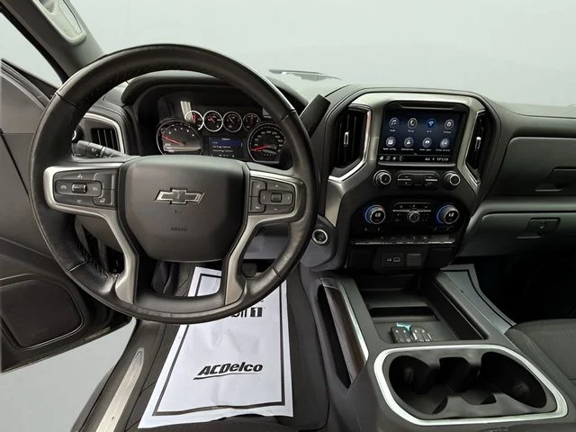 Used 2022 Black Chevrolet RST image 19