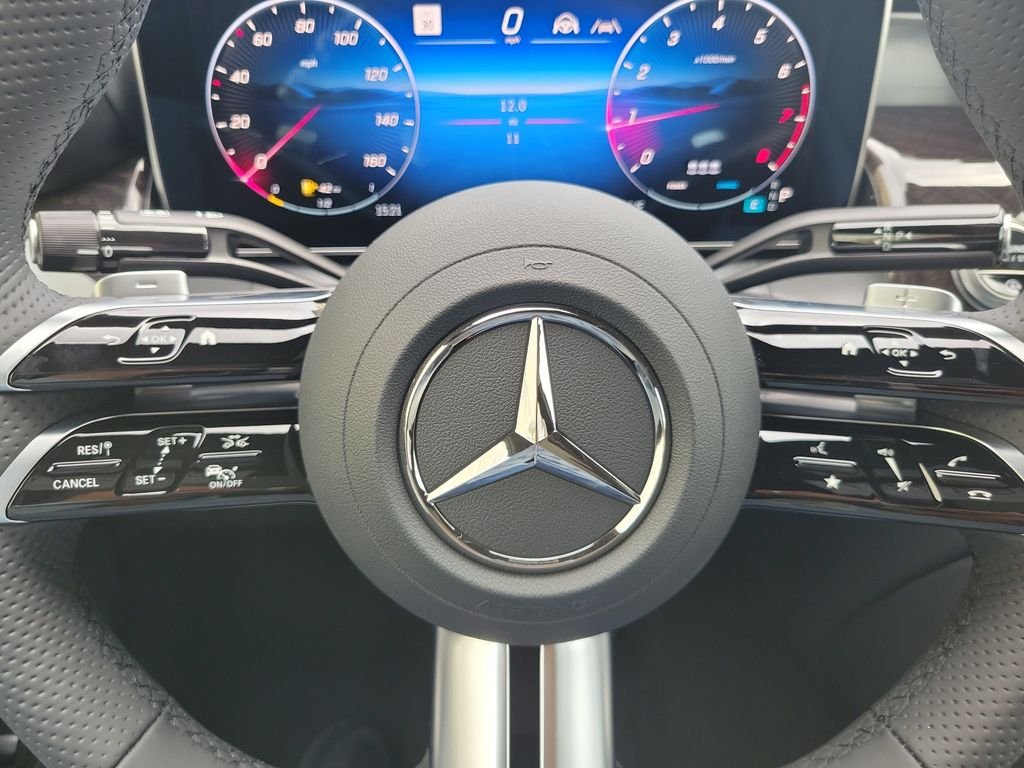 New 2027 MANUFAKTUR Patagonia Red Metallic Mercedes-Benz GLC 300 image 24