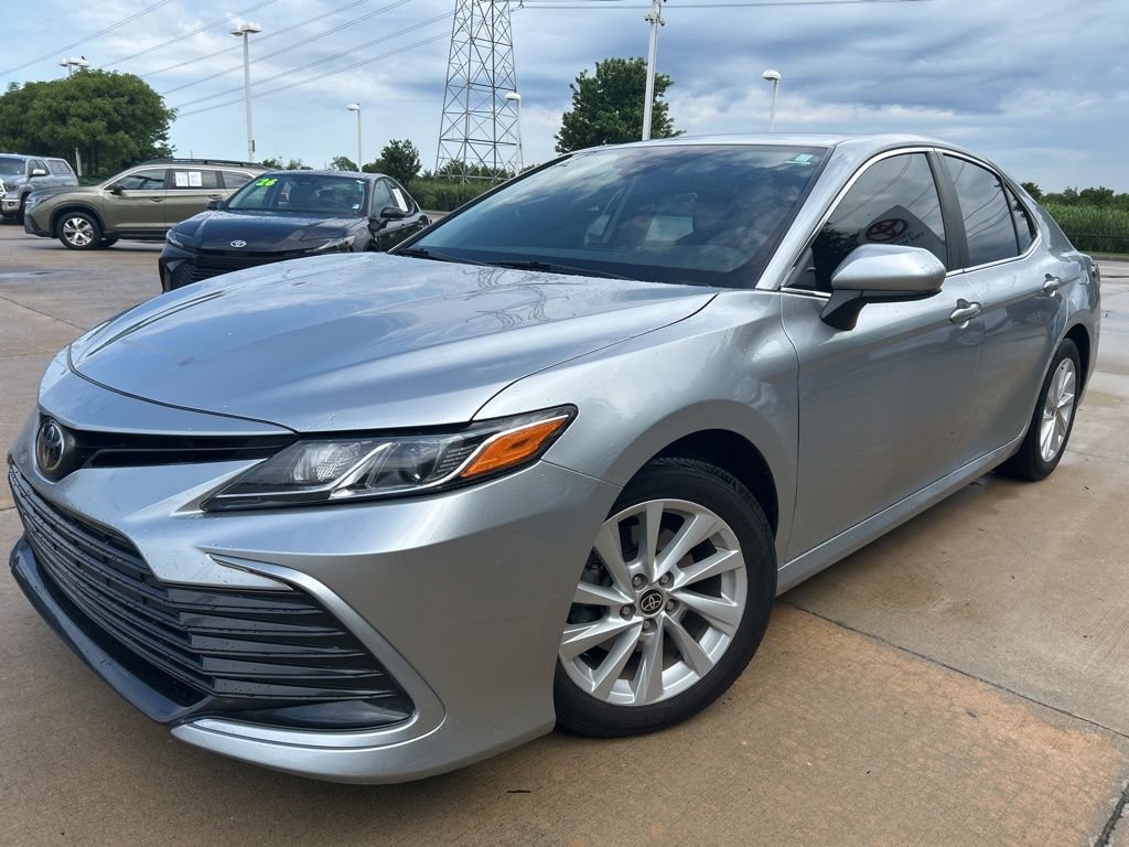 2021 Toyota Camry 2.5 Auto LE's photo