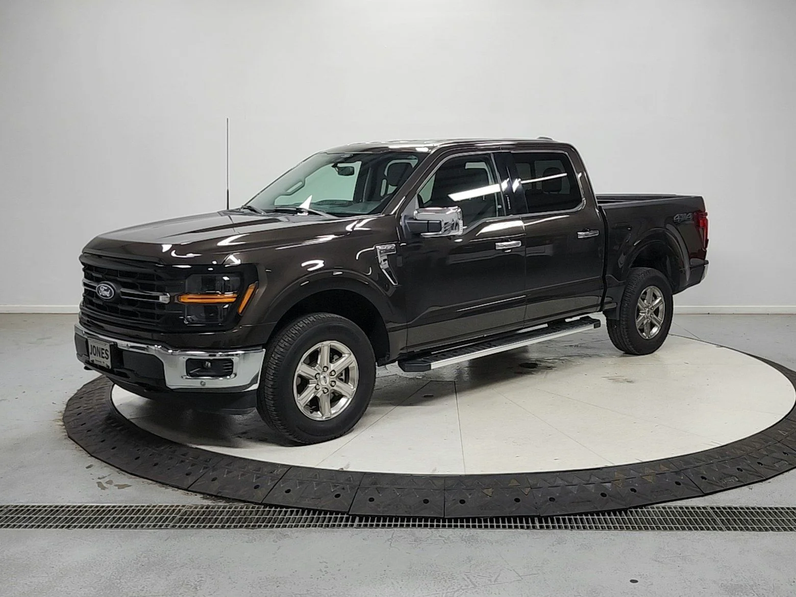 Used 2024 Brown Ford XLT image 4