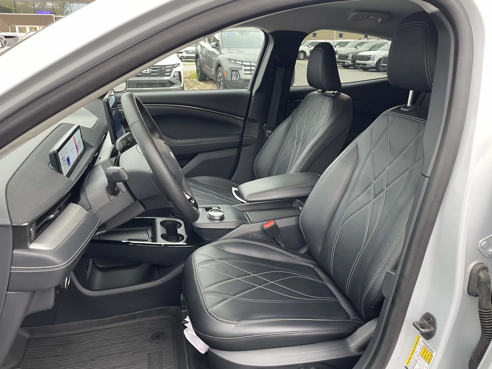 Used 2023 Space White Metallic Ford Select image 8