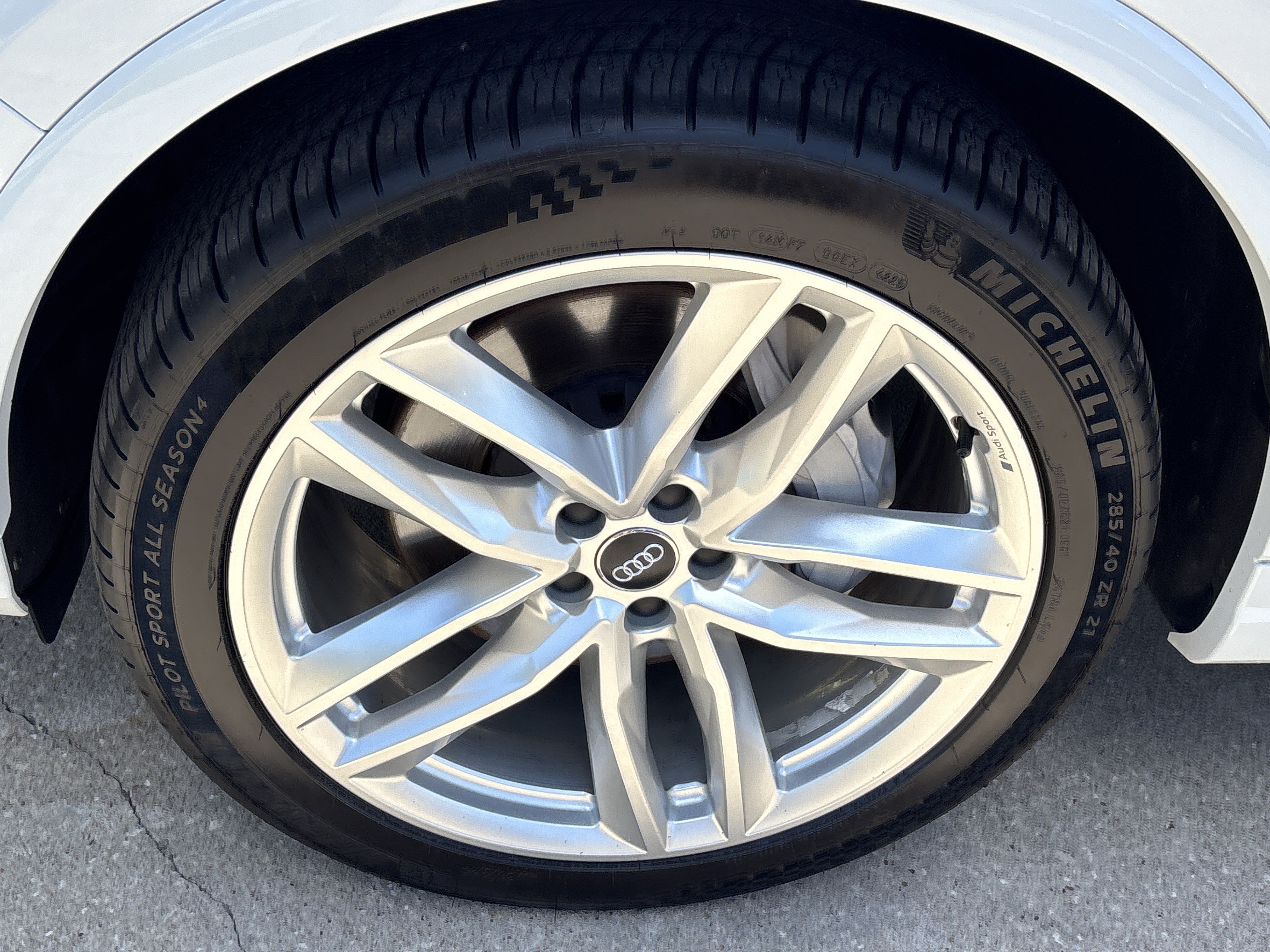 Used 2018 Glacier White Metallic Audi 3.0T Prestige AWD image 17
