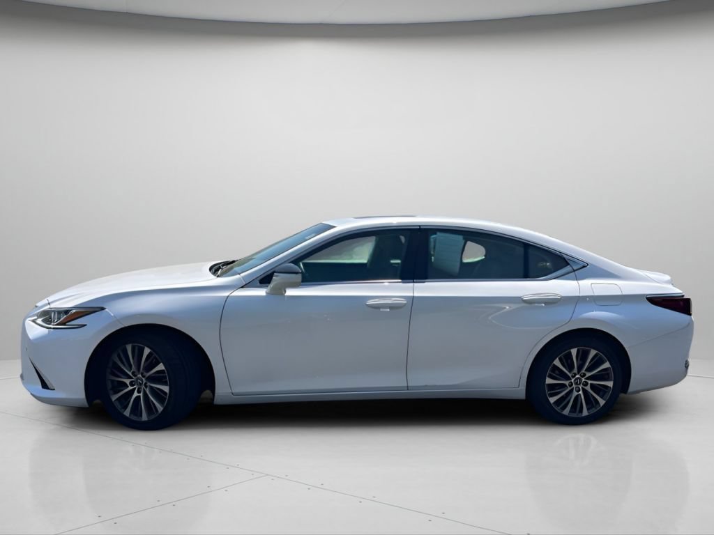 Used 2021 White Pearl Lexus 250 image 11