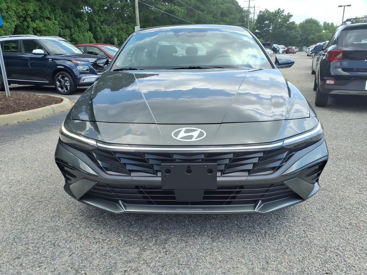 New 2026 Amazon Gray Hyundai SEL Sport image 2