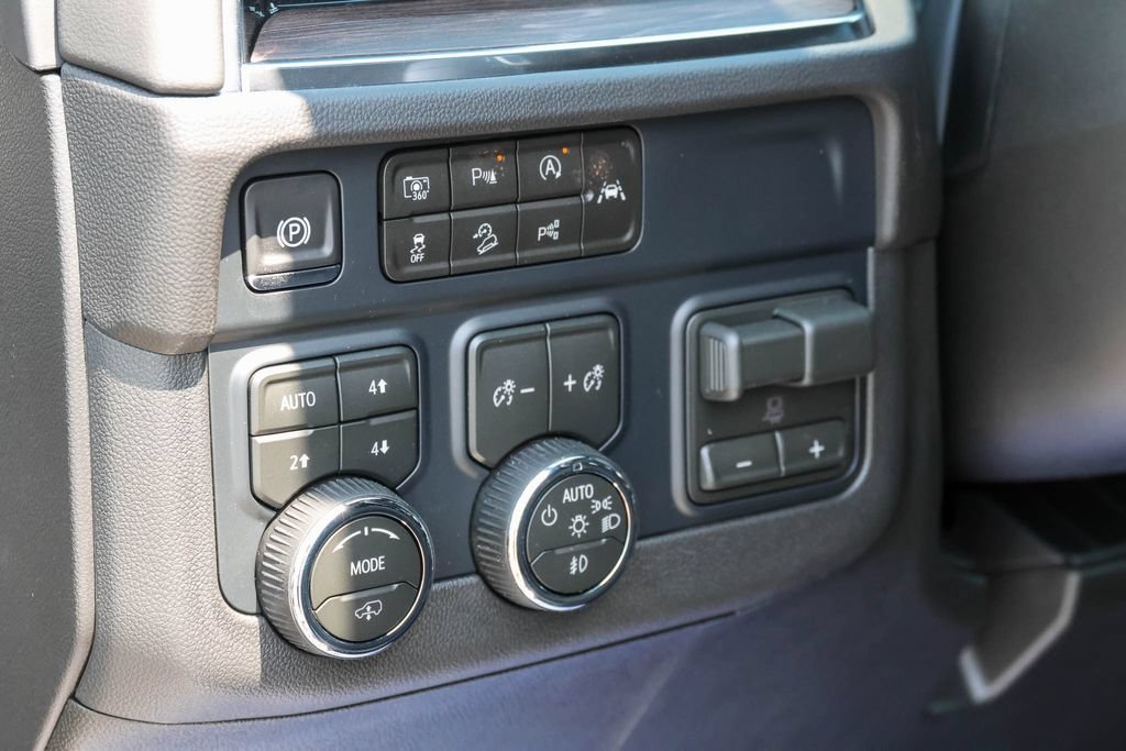 2026 Chevrolet Tahoe Z71 - Photo 6