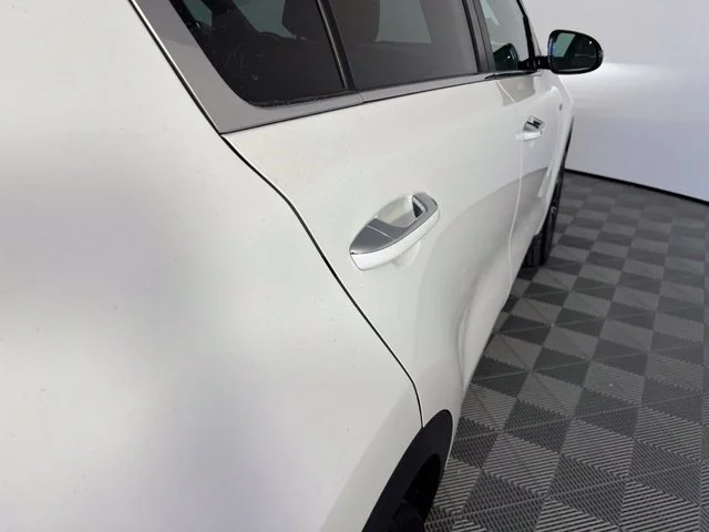 Used 2021 White Kia SX image 9