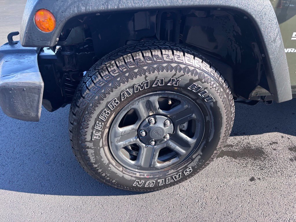 Used 2015 Tank Clearcoat Jeep Sport image 10