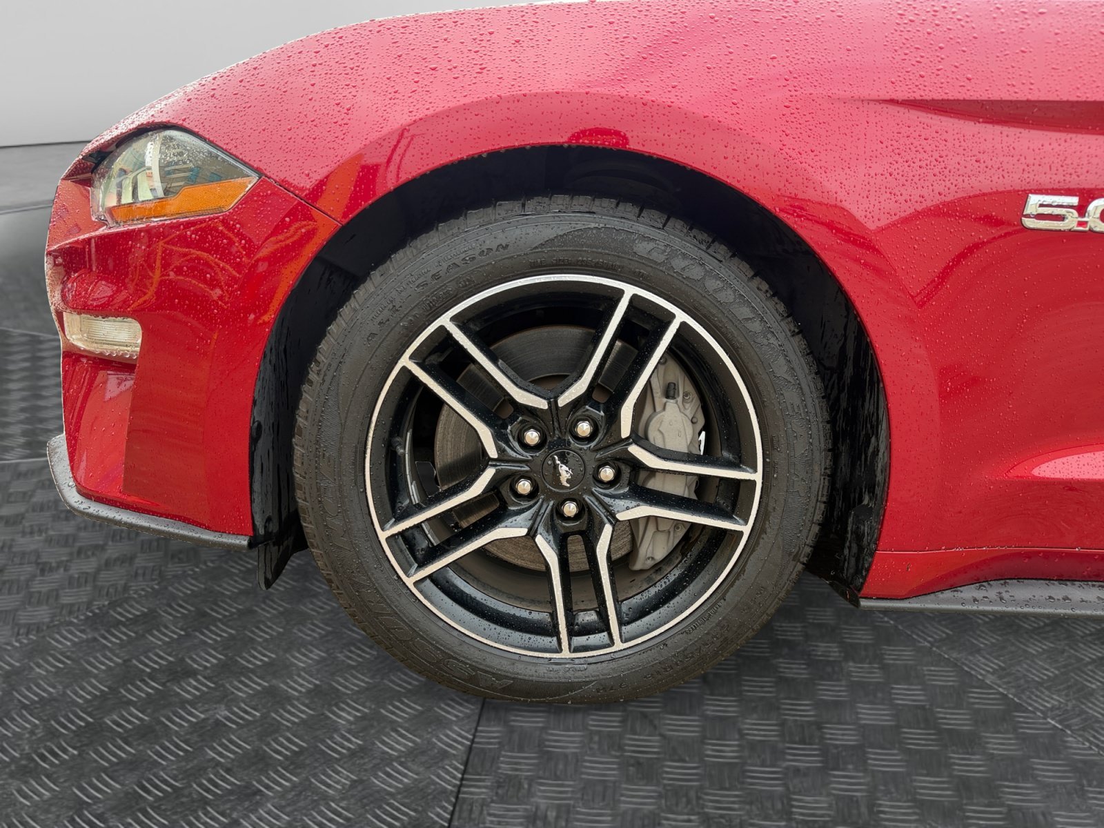 Used 2020 Rapid Red Metallic Tinted Clearcoat Ford GT image 9