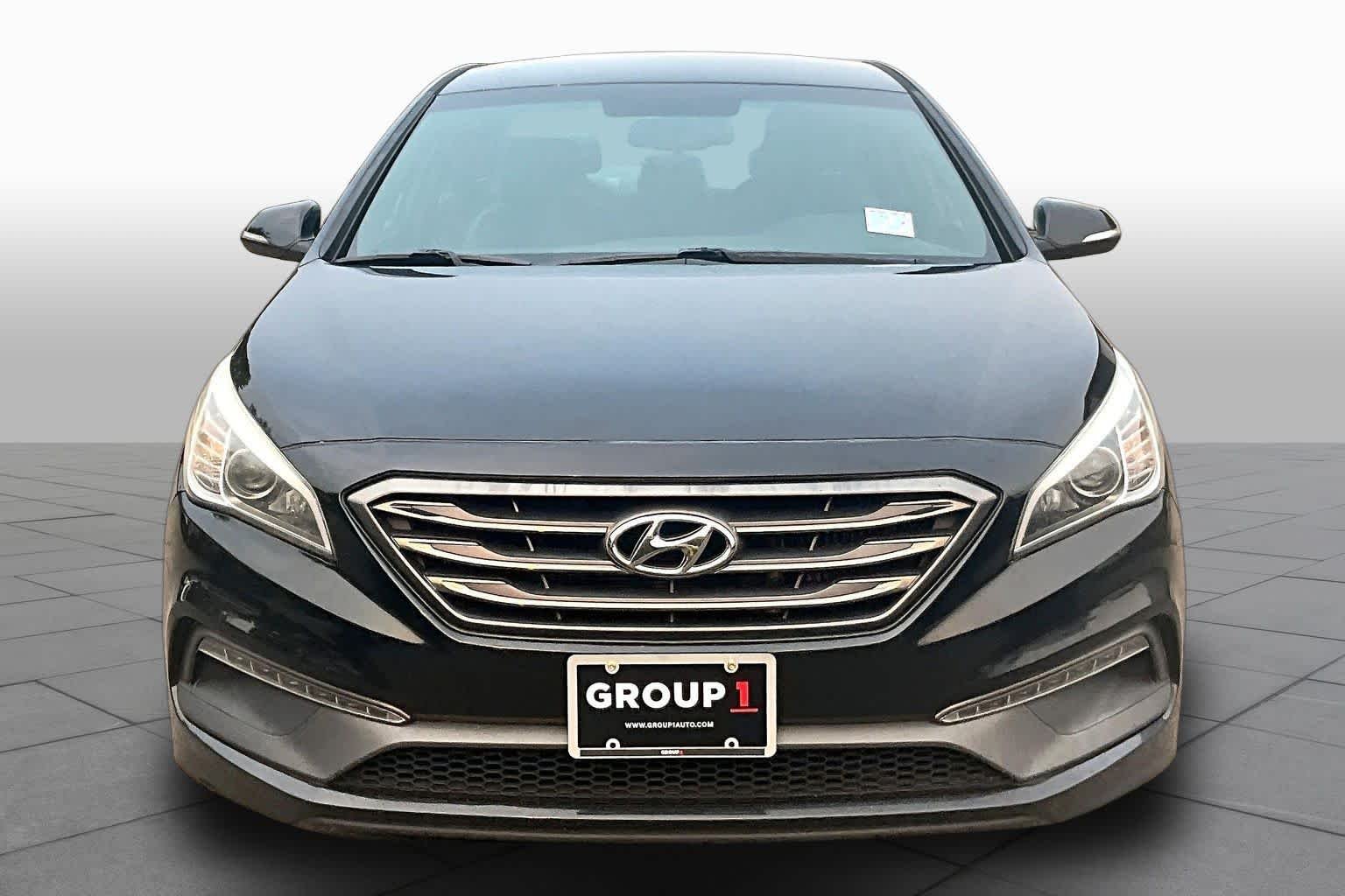Pre-Owned 2017 Hyundai Sonata Sport