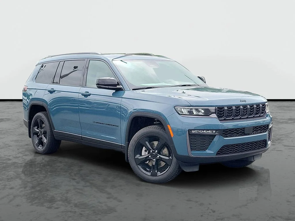 New 2026 Steel Blue Exterior Paint Jeep Limited image 1