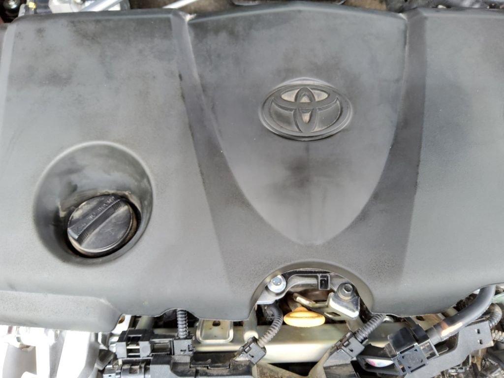 Used 2022 Red Toyota LE image 21