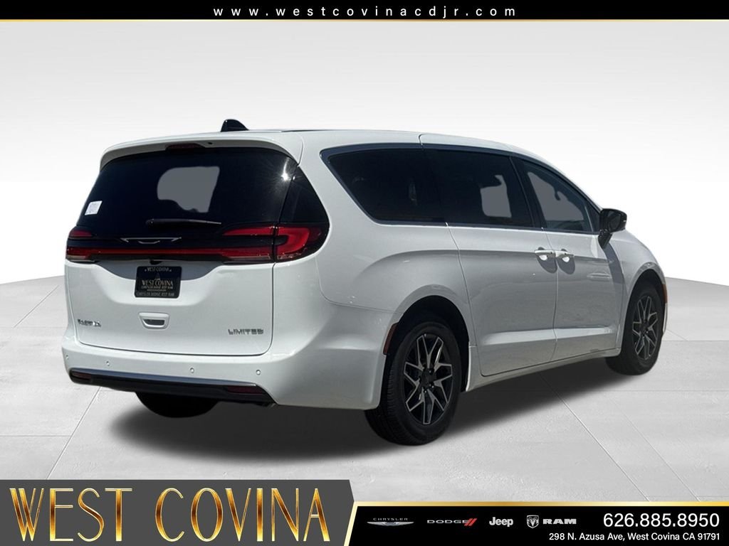 New 2027 Bright White Clear-Coat Exterior Paint Chrysler Limited image 8