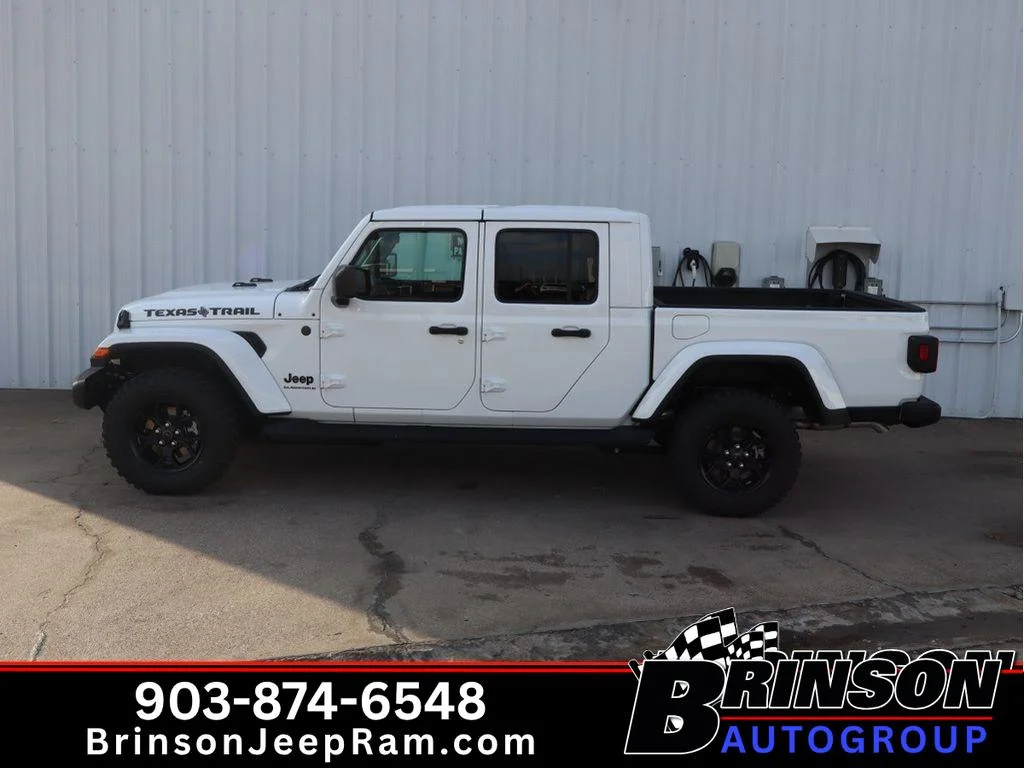 New 2026 Bright White Clearcoat Jeep Texas Trail image 3