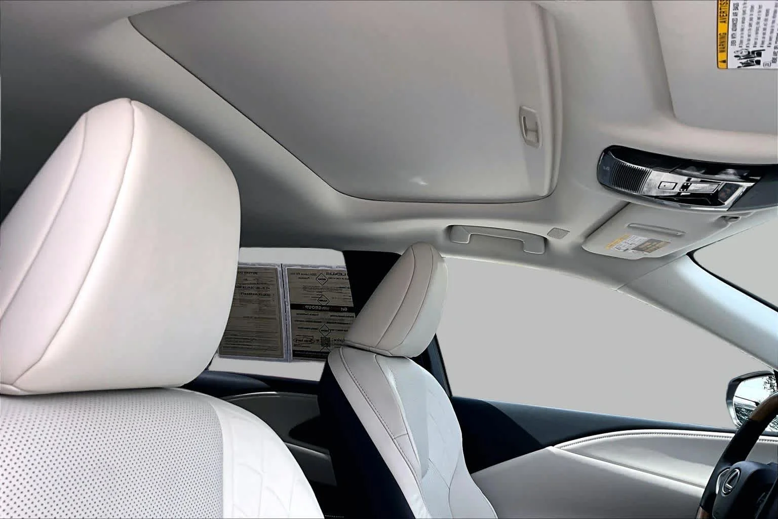 Used 2024 Iridium Lexus Premium image 14