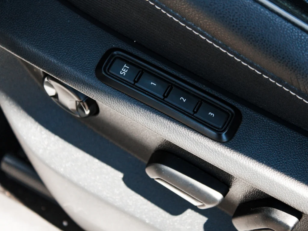 Used 2021 Platinum Gray Metallic Volkswagen SEL Premium R-Line image 13