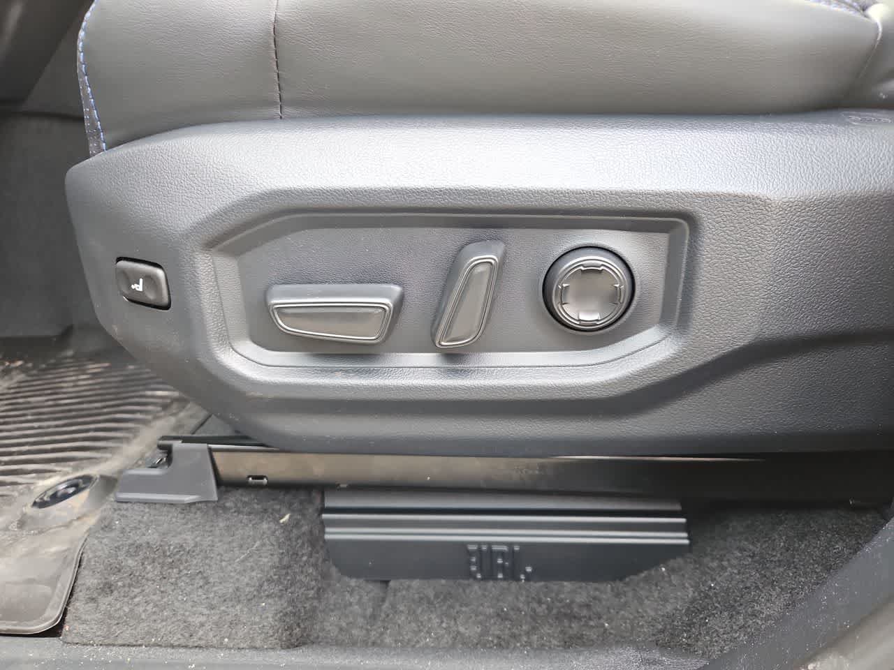 New 2026 Celestial Silver Metallic Toyota Platinum image 14