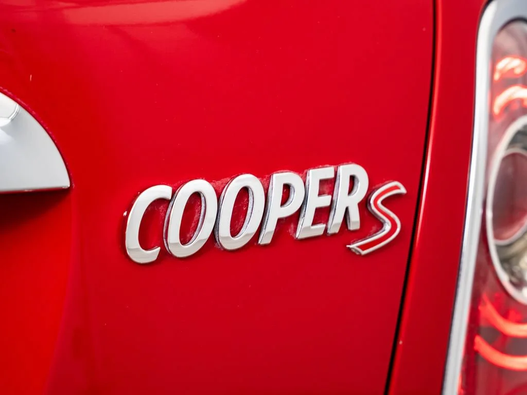 Used 2012 Chili Red MINI  image 16