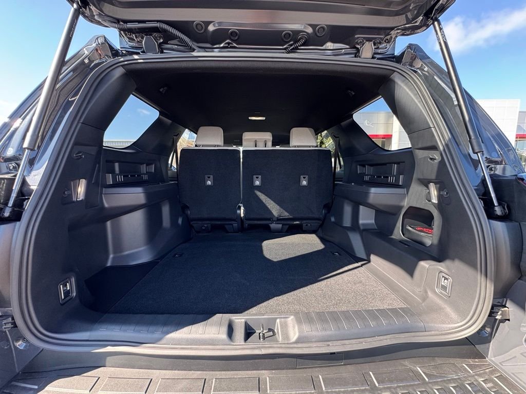 Used 2026  Toyota SR5 image 11