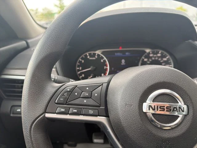 2025 Nissan Altima SV - Photo 33