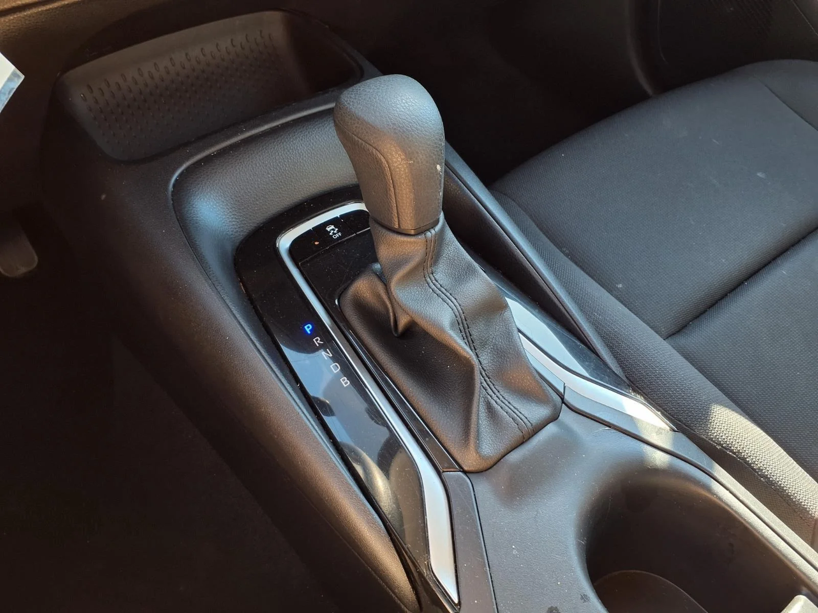 Certified Used 2025 Ice Cap Toyota LE image 13