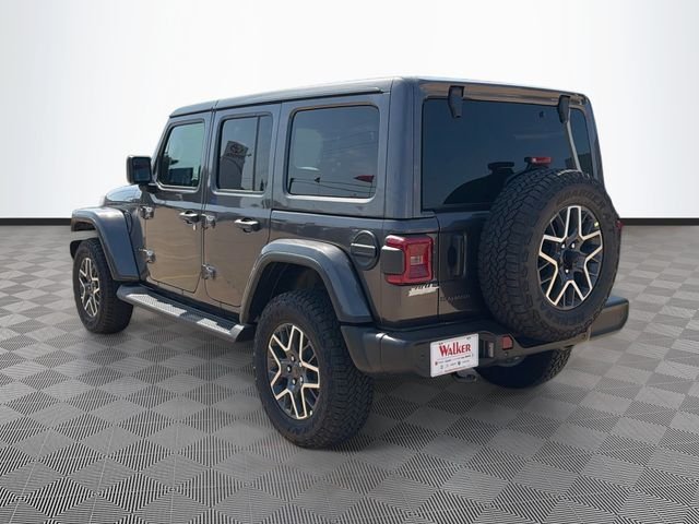 New 2026 Gray Jeep Sahara image 5