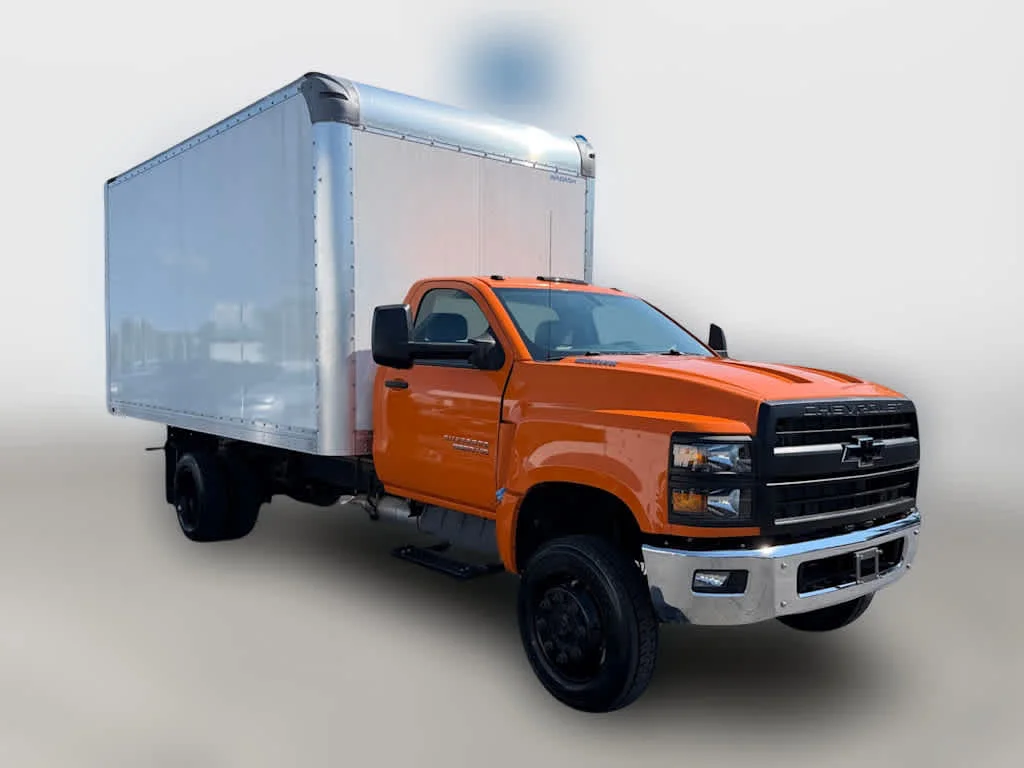 Used 2023 Summit White Chevrolet LT image 16