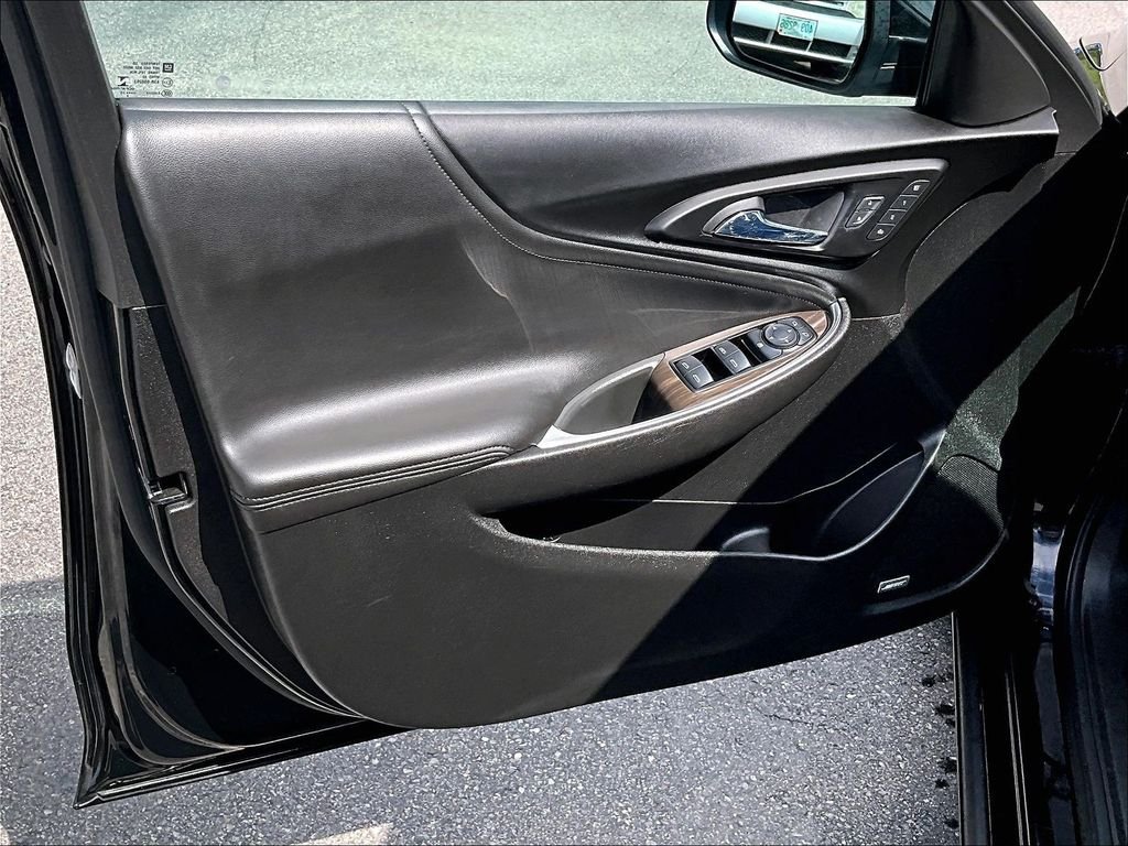Used 2023 Mosaic Black Metallic Chevrolet LT image 9