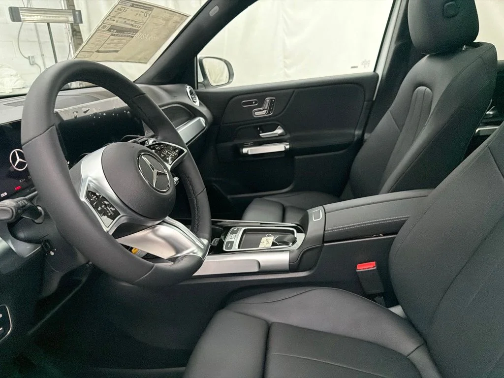 New 2026 White Mercedes-Benz GLB 250 image 14