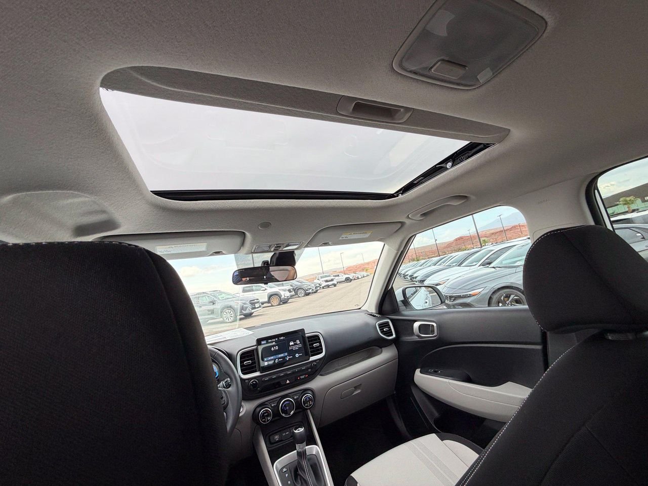 2026 Hyundai Venue SEL - Photo 37