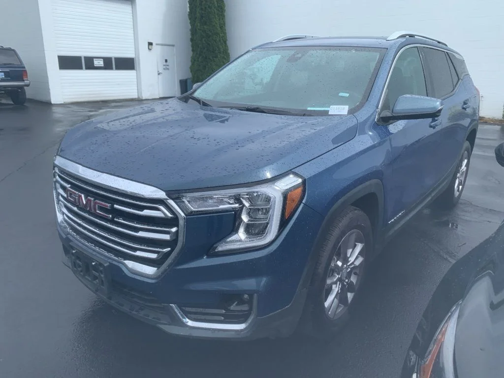 2024 GMC Terrain SLT AWD's photo
