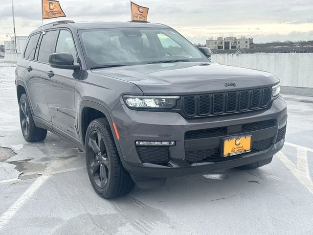 Used 2024 Gray Jeep Limited image 2