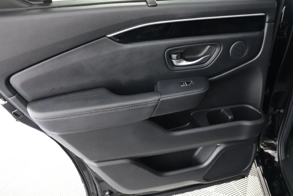Used 2025 Black Honda EX-L image 28