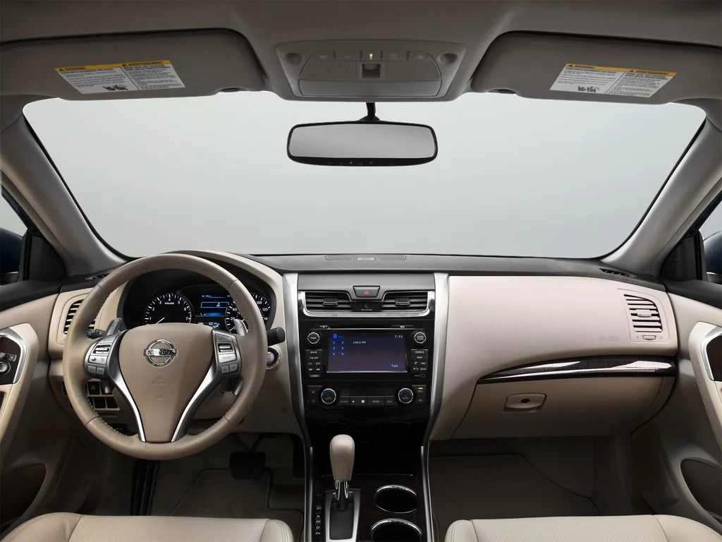 Used 2013 Blue Nissan 2.5 S image 19