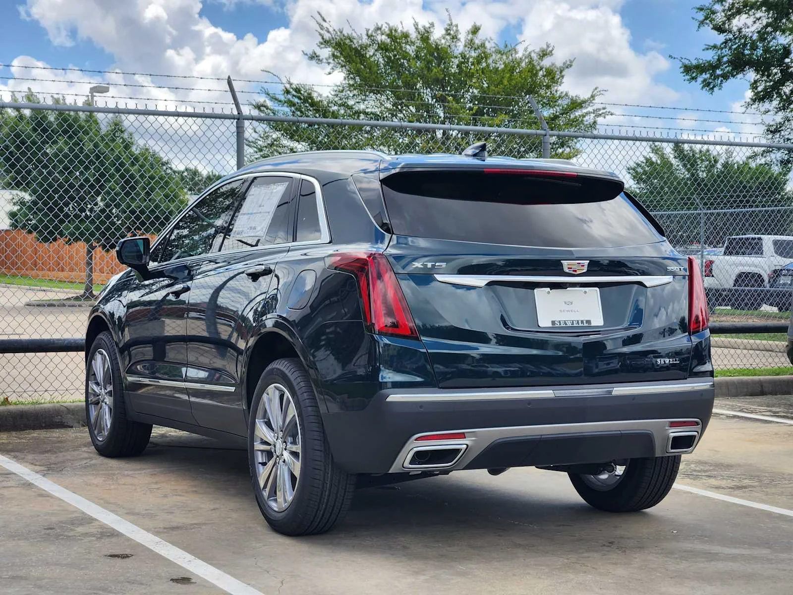 2026 Cadillac XT5 Premium Luxury - Photo 3
