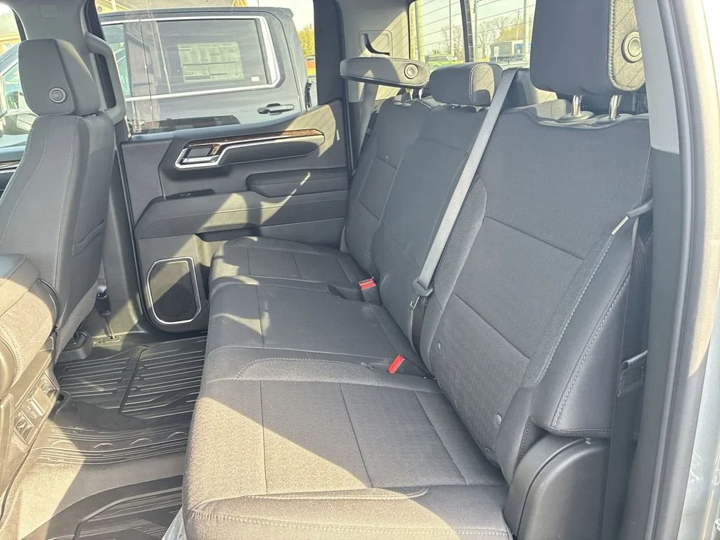 New 2026 Sterling Metallic GMC SLE image 18