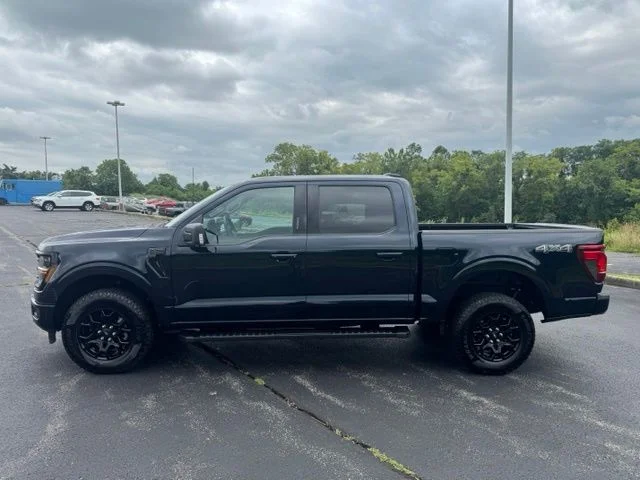 Used 2024 Blue Metallic Ford XLT image 6