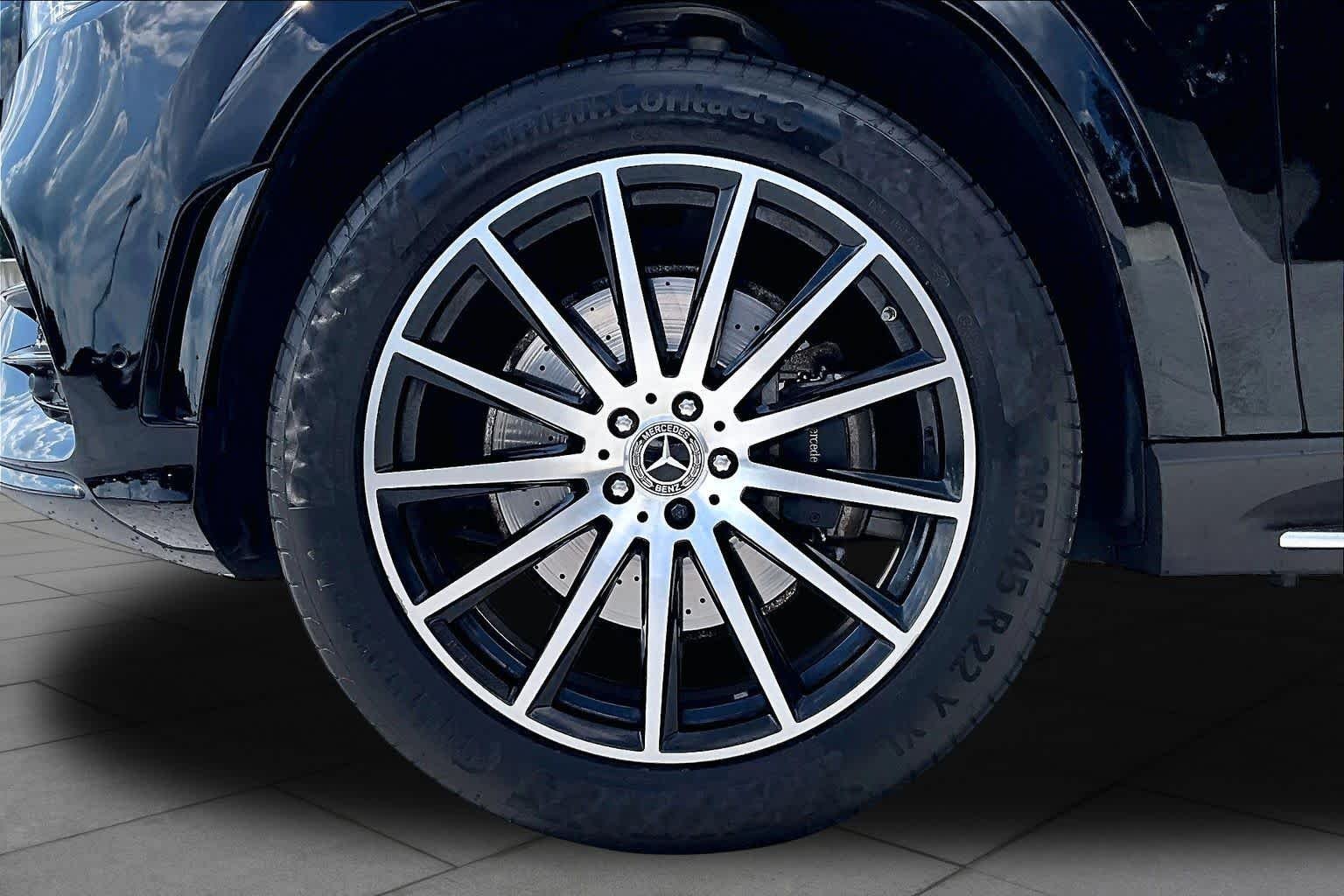 Used 2023 Obsidian Black Metallic Mercedes-Benz GLS 450 image 11