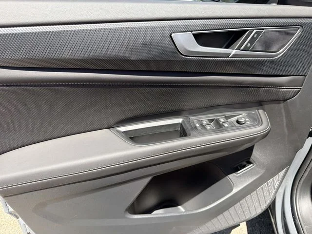 New 2026 Gray Volkswagen 2.0T SEL R-Line Black image 11