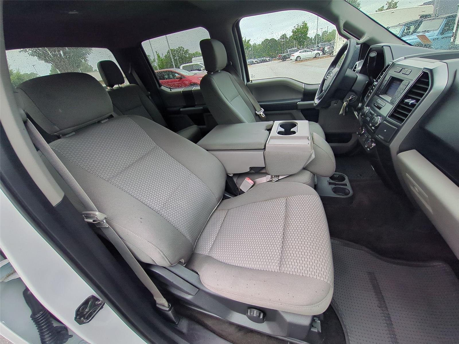 Used 2018 Oxford White Ford XLT image 35