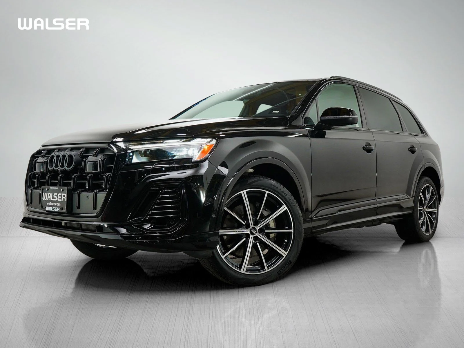 2025 Audi Q7 45 Premium Plus quattro Tiptronic's photo