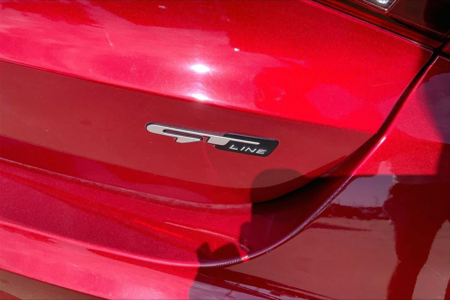 Used 2022 Passion Red Kia GT-Line image 10