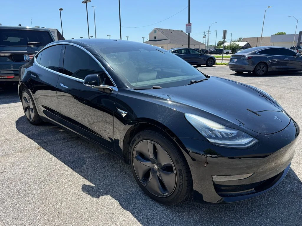 Used 2019 Black Tesla Standard Range Plus image 6