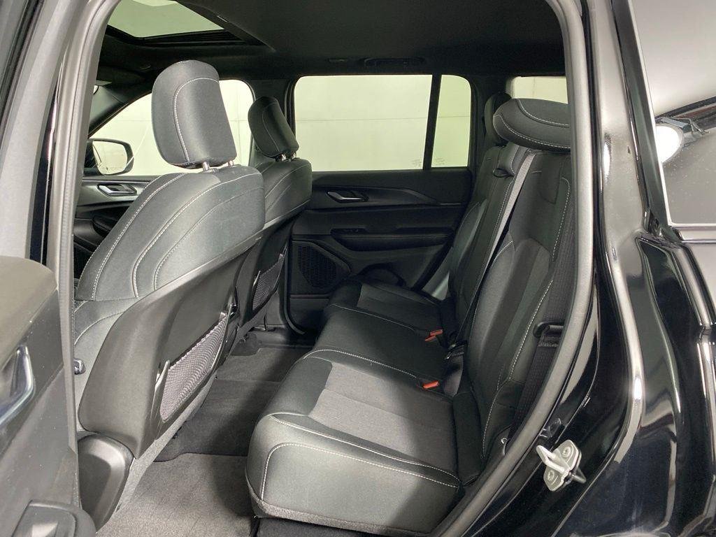 2025 Jeep Grand Cherokee Laredo - Photo 25