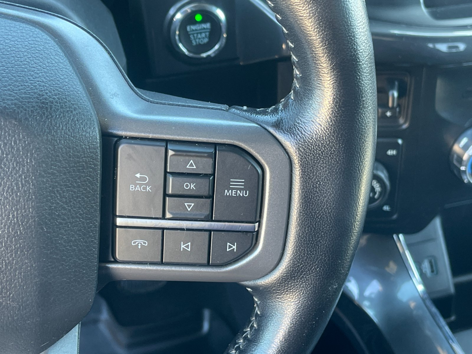 Used 2022 Black Ford XLT image 27