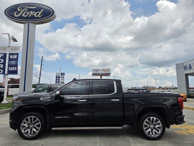 Used 2022 Onyx Black GMC Denali image 2