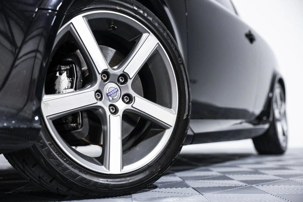 Used 2011 Black Volvo T5 R-Design image 13