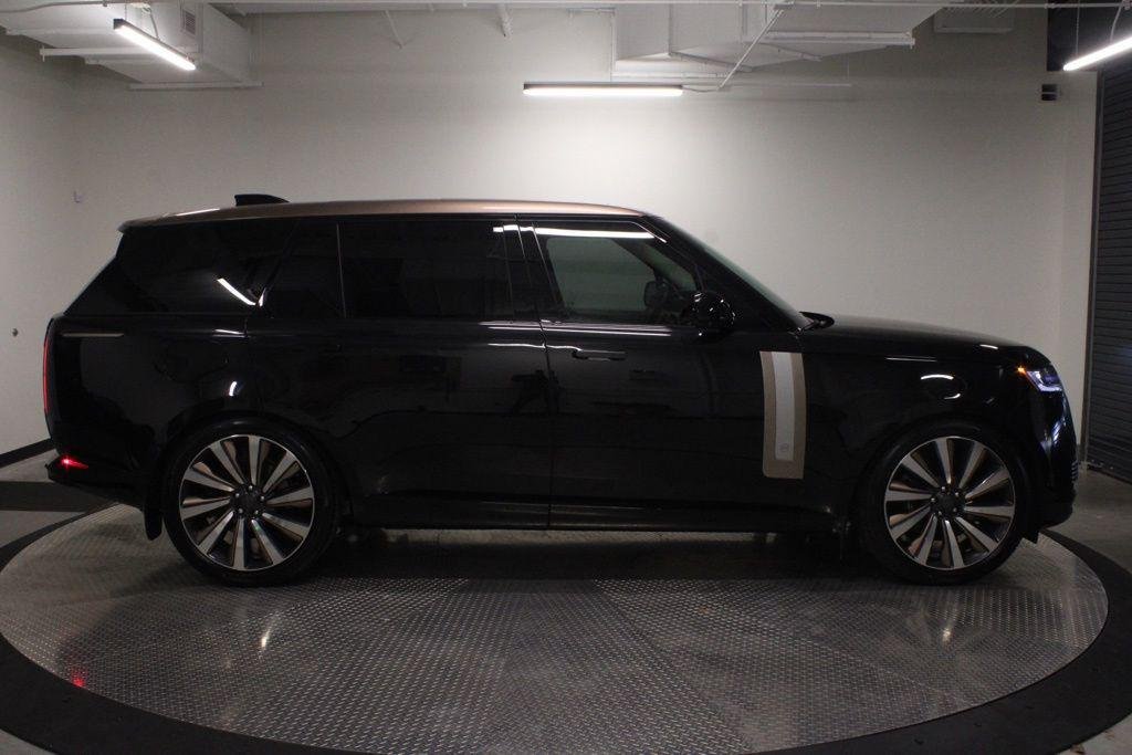 New 2026 Santorini Black Land Rover SV image 8