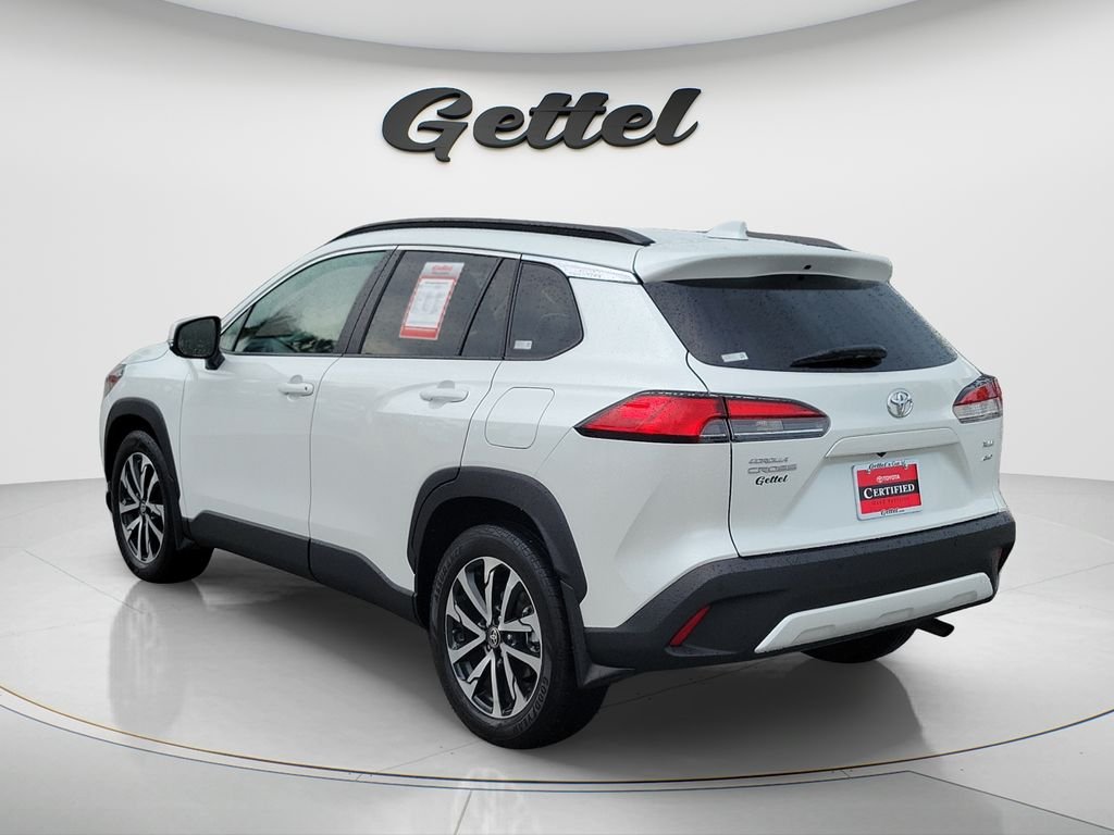 Used 2024 Beige Toyota XLE image 7