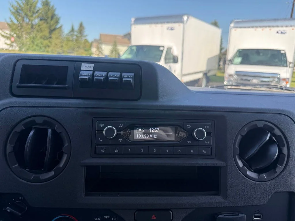 New 2026 Oxford White Ford E-350 SRW image 26