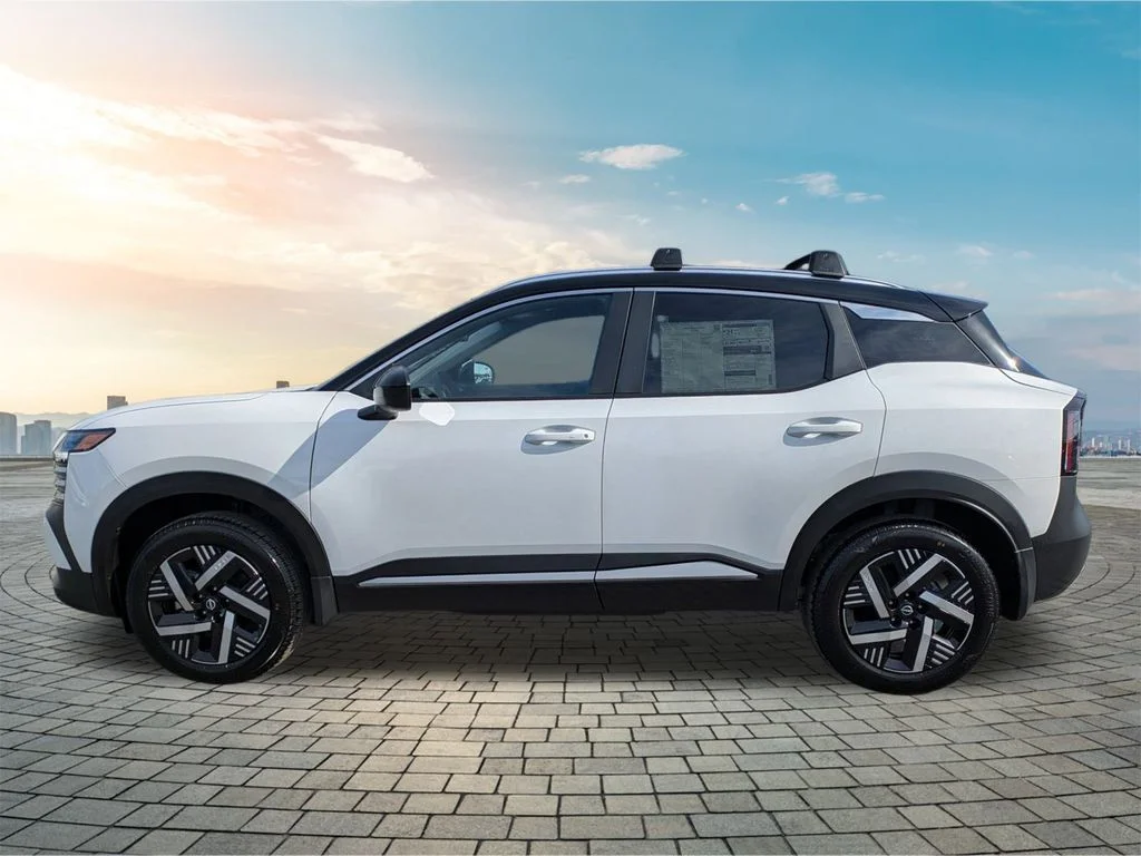 New 2026 Aspen White TriCoat / Super Black Two-tone Nissan SV image 7